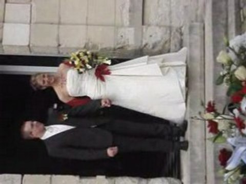 Sortie de la marie des mariés [ Mélanie ]