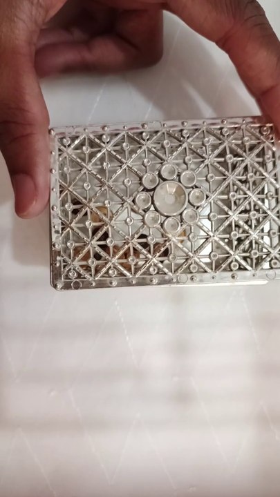 buttons unboxing video
