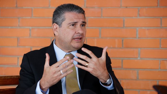 Desde el avión vi Managua y me puse a llorar : el relato del exprisionero político nicaragüense Juan Sebastián Chamorro sobre su destierro