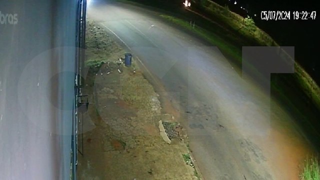 Câmera flagra acidente que deixou motociclista ferido na marginal da PRc-467 em Cascavel