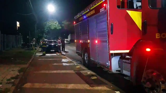 Princípio de incêndio em veículo mobiliza Corpo de Bombeiros no Centro