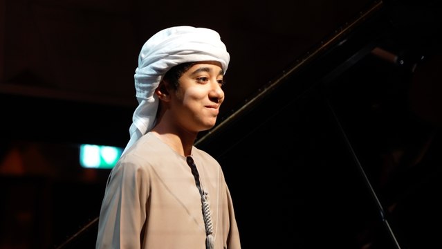 الطفل أحمد الهاشمي من أصحاب الهمم: موهبة العزف على البيانو