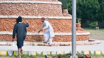 Hilarious Black Magic & Banana Prank Compilation 🥳