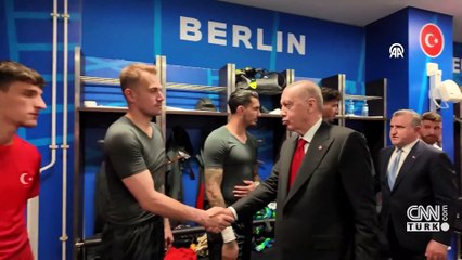 Cumhurbaşkanı Erdoğan'dan Milli Takım'a moral ziyareti