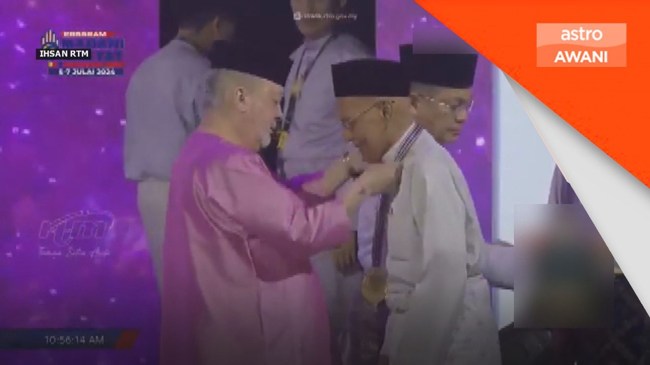 Bekas mufti Hassan Ahmad dianugerahkan Tokoh Maal Hijrah Kebangsaan