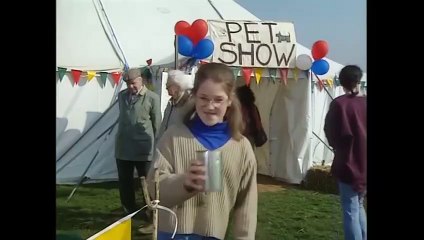 Giving Money (Not) ｜ Funny Clip ｜ Classic Mr Bean