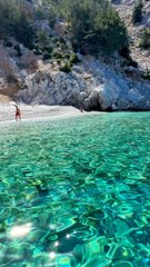 LA PLUS BELLE eau turquoise de Symi en Gréce