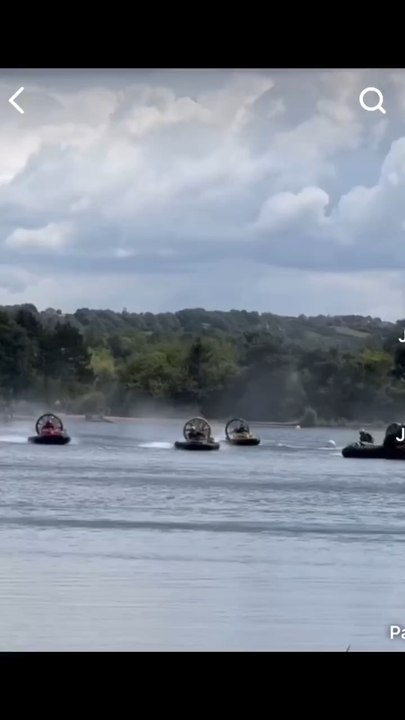 Chaos!! Course d’aéroglisseurs