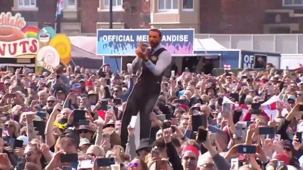 England fans GO WILD to Three Lions at Lytham Festival