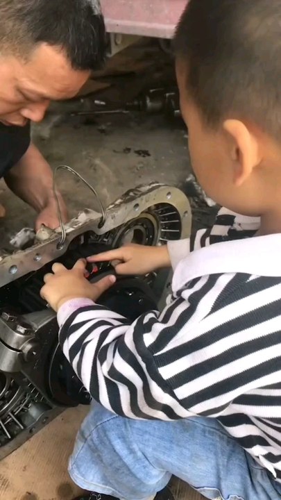 Youngest mechanic in the world 
