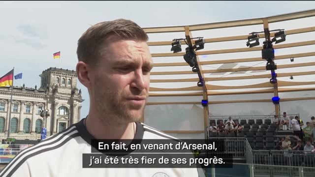 Interview - Mertesacker "très fier" des progrès de Saka après la victoire contre la Suisse