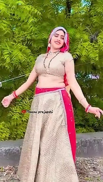 Tu cheez  badi h mast mast ♥️ shorts  trending  meenu