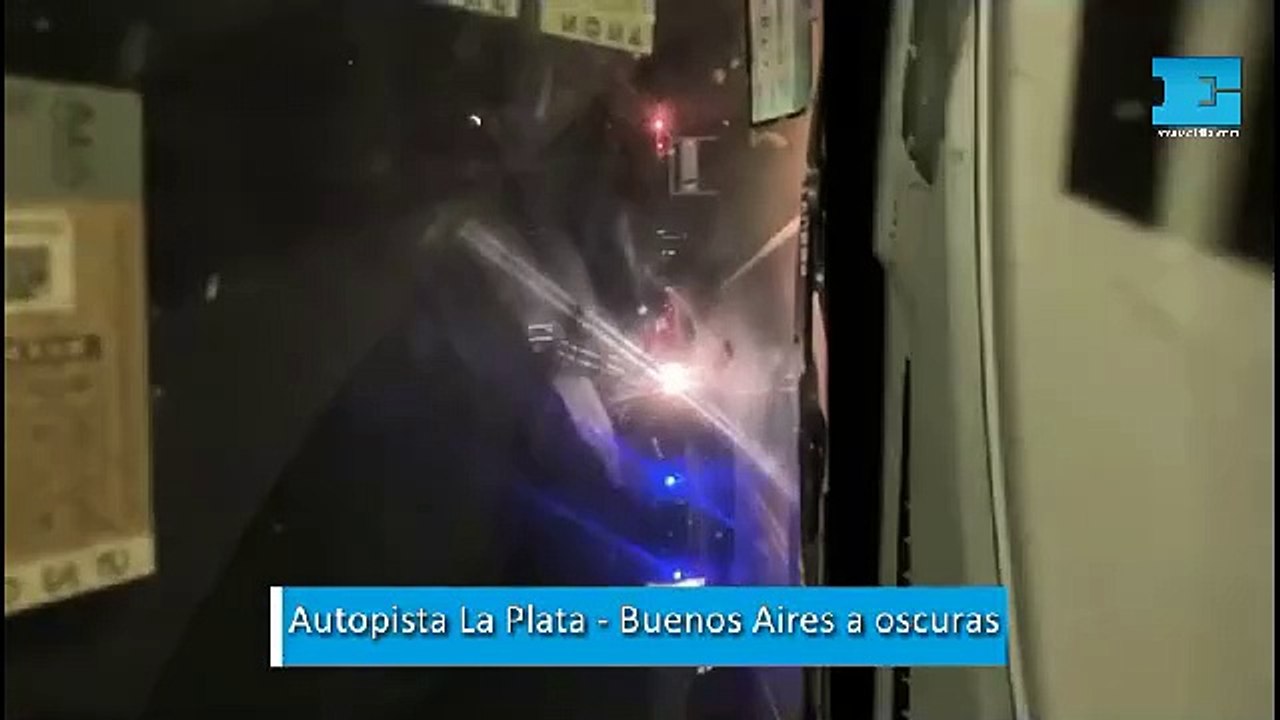 Autopista La Plata - Buenos Aires a oscuras