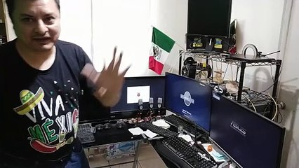Y Es Asi Como Todos Los Dias Inicio Todas Las 5 Computadoras Y Monitores En La Oficina Antes De Todo