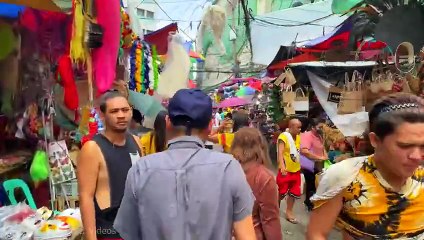 ディビソリアは、フィリピンのマニラ市で最大かつ最も賑やかなストリートマーケットです。