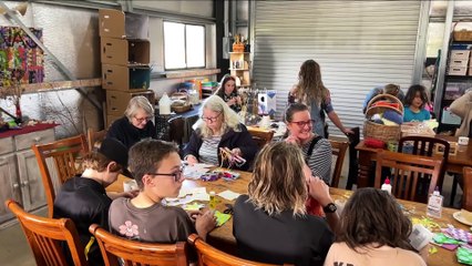 WA grandparents offer free sewing lessons to reduce fashion waste and protect the planet
