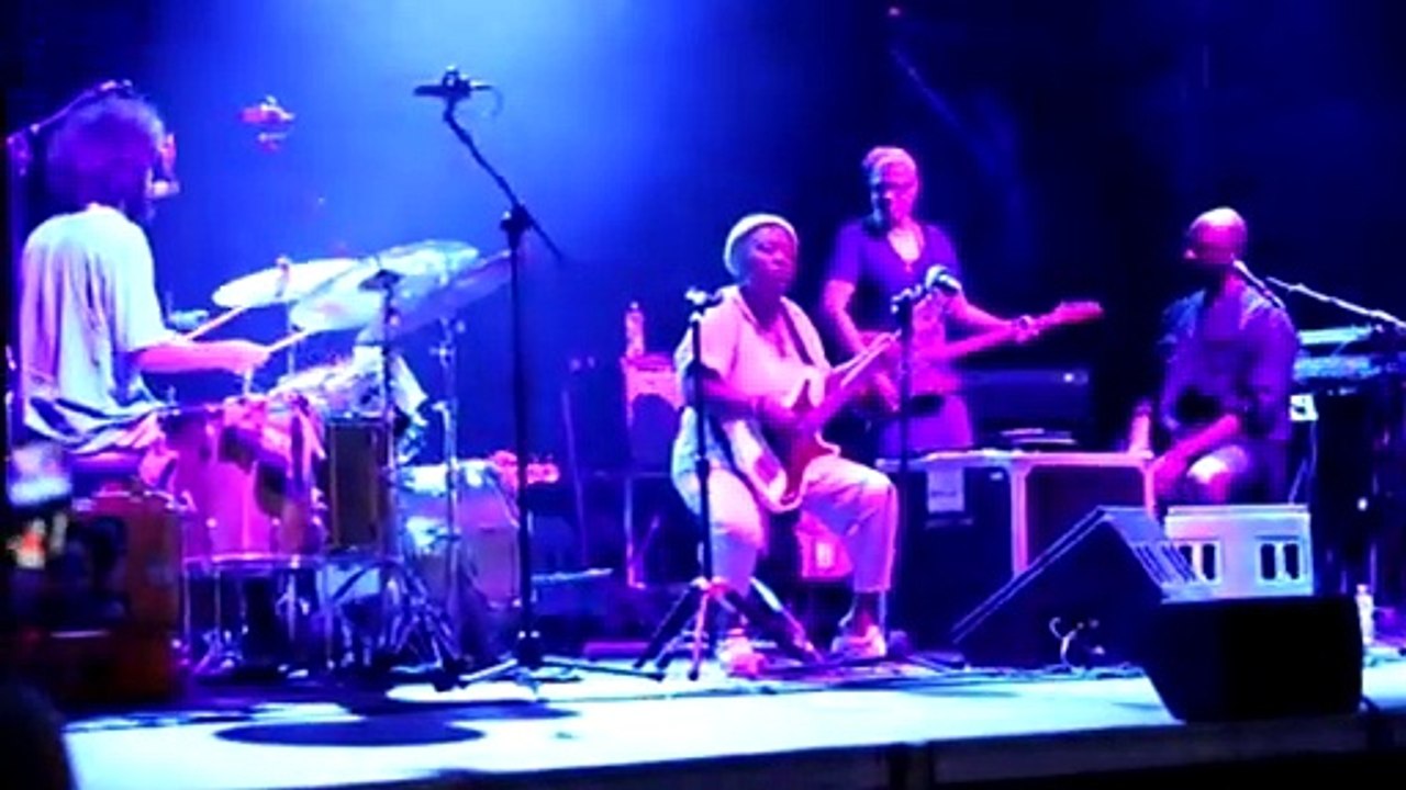 Meshell Ndegeocello: il live della polistrumentista americana, vincitrice del Grammy Award, alla Casa del Jazz