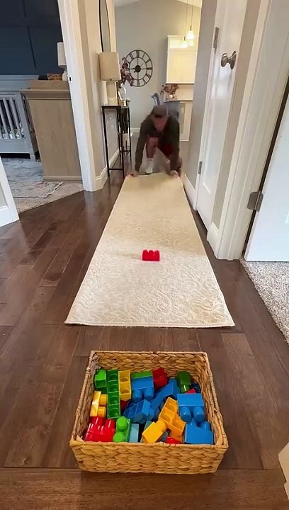 When_starting_the_microwave_turns_into_a_race.(480p)
