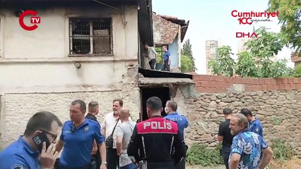 Çöp evini temizletmeyip polisi bıçakladı 'Peygamberim' deyince hastaneye yatırıldı