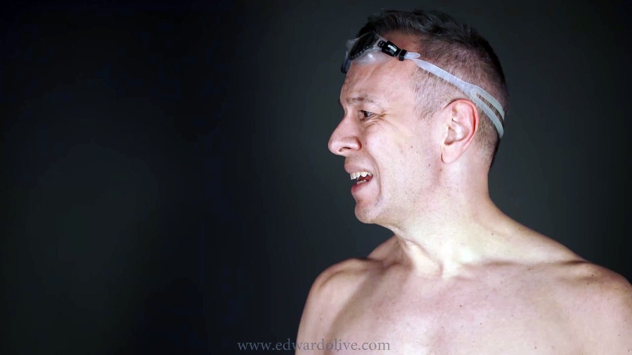 Casting Edward Olive actor locutor presentador ingles nativo coach de presentar Madrid