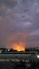 Incêndio ambiental causa preocupação em moradores do Jardim Espanha, em Umuarama