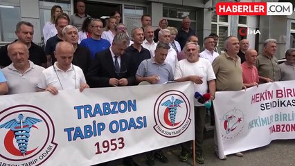 Trabzon'da doktora darp olayına tepki gösterdiler