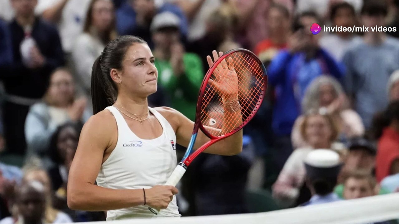 Emma Navarro has defeated Coco Gauff in a Wimbledon upset