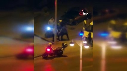 Ceza kesen polisle tekme tokat kavga etti!
