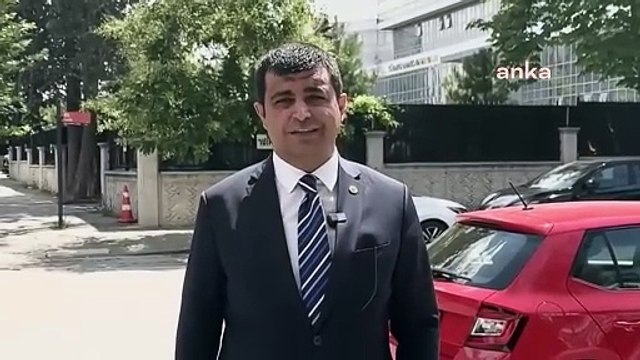 CHP’li Demir TÜİK önünde: Makyajın bu kadarına pes