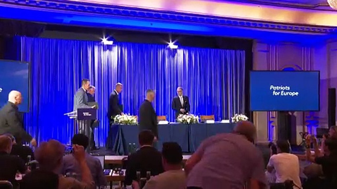 Französischer RN tritt Orbans Rechtsaußen-Fraktion im EU-Parlament bei