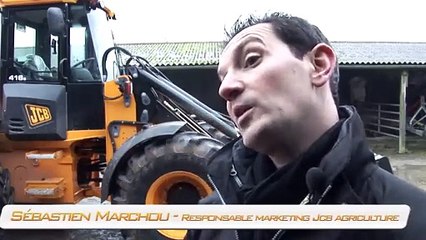 Une machine dédiée à la manutention agricole, conçue pour pousser et charger