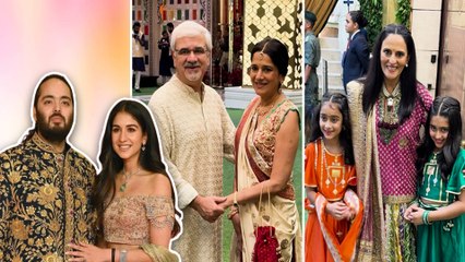 Tải video: Anant Radhika Haldi: हल्दी की रस्म में Radhika, Shloka के Parents पहुंचे Antilia | Ambani Wedding