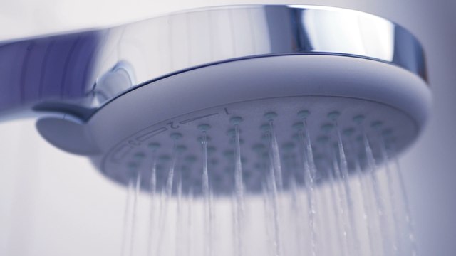 Personal finance expert shares money-saving tips for reducing your water bills