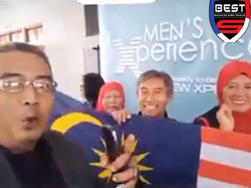 Warga Malaysia yang ikut bergabung menjalankan wasilah bisnis