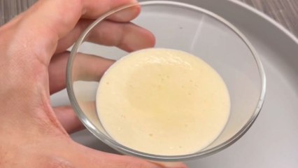 Food enthusiast makes caviar pearls with tropical fruits