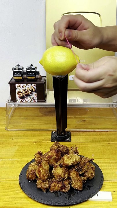 Lemon vs Rubber Bands | Lemon on Karaage