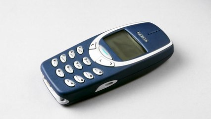 Eton pupils to swap their smartphones for offline Nokias from next term
