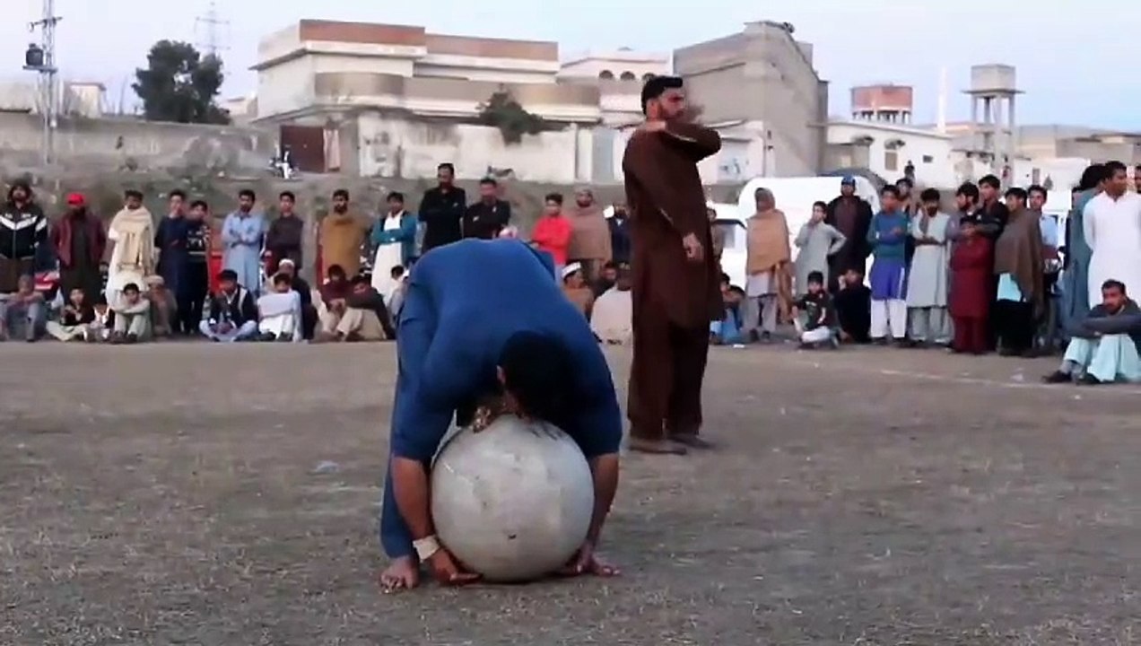 Stone lefting competition