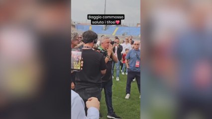 Roberto Baggio se emociona con un homenaje tras un partido de leyendas