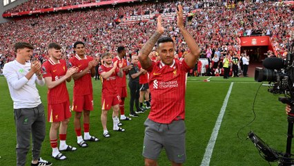 Breaking News - Thiago Alcantara retires