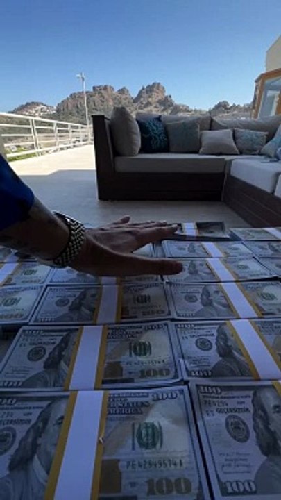 Mony and cars