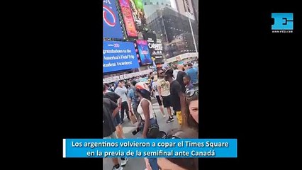 Download Video: Los argentinos volvieron a copar el Times Square en la previa de la semifinal