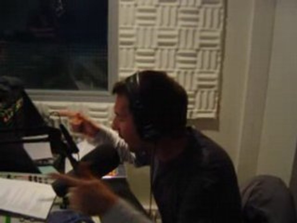 Manu chante "Temperature" de Sean Paul