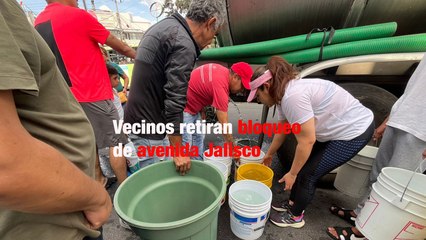 Vecinos retiran bloqueo de avenida Jalisco