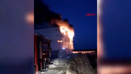 Silivri'de fabrika yangını; alevler itfaiyenin çalışması ile söndürüldü