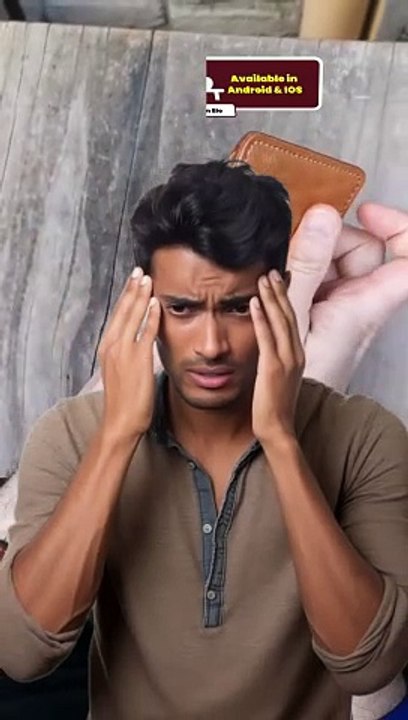 कंगाल कर देंगी पर्स में रखी ये चीजें