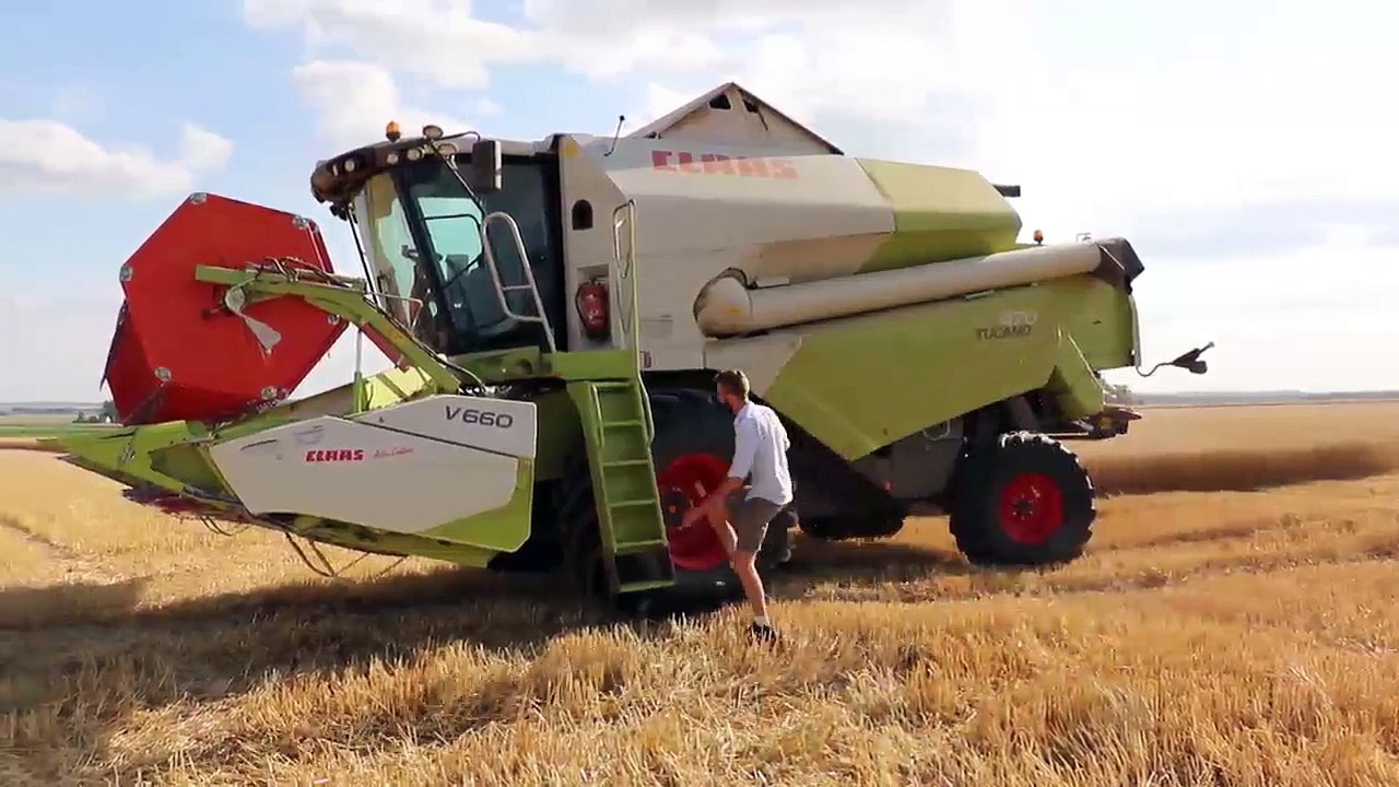 Emmanuel d'Hardivilliers vit sa première moisson en tant que jeune agriculteur