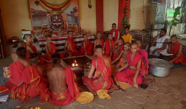 गुप्त नवरात्र में माता की आराधना में जुटे श्रद्धालु