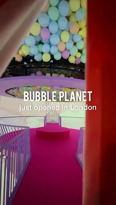 London’s newest Blossom  #viralvideo #viral #travel