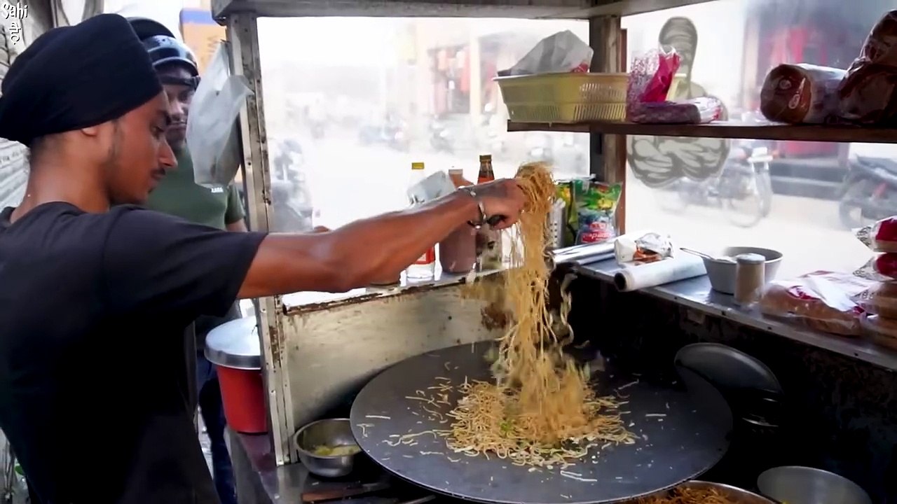 17 Years Old Speedy Singh ka AK 47 Burger _ Rs 25 _ Street Food India
